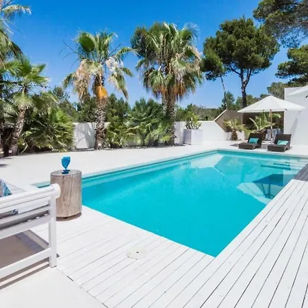 Can Love * Cala Comte